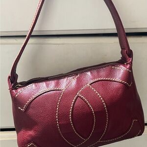 100% authentic Chanel Burgundy Shoulder Bag vintage timeless 30 + yrs old $